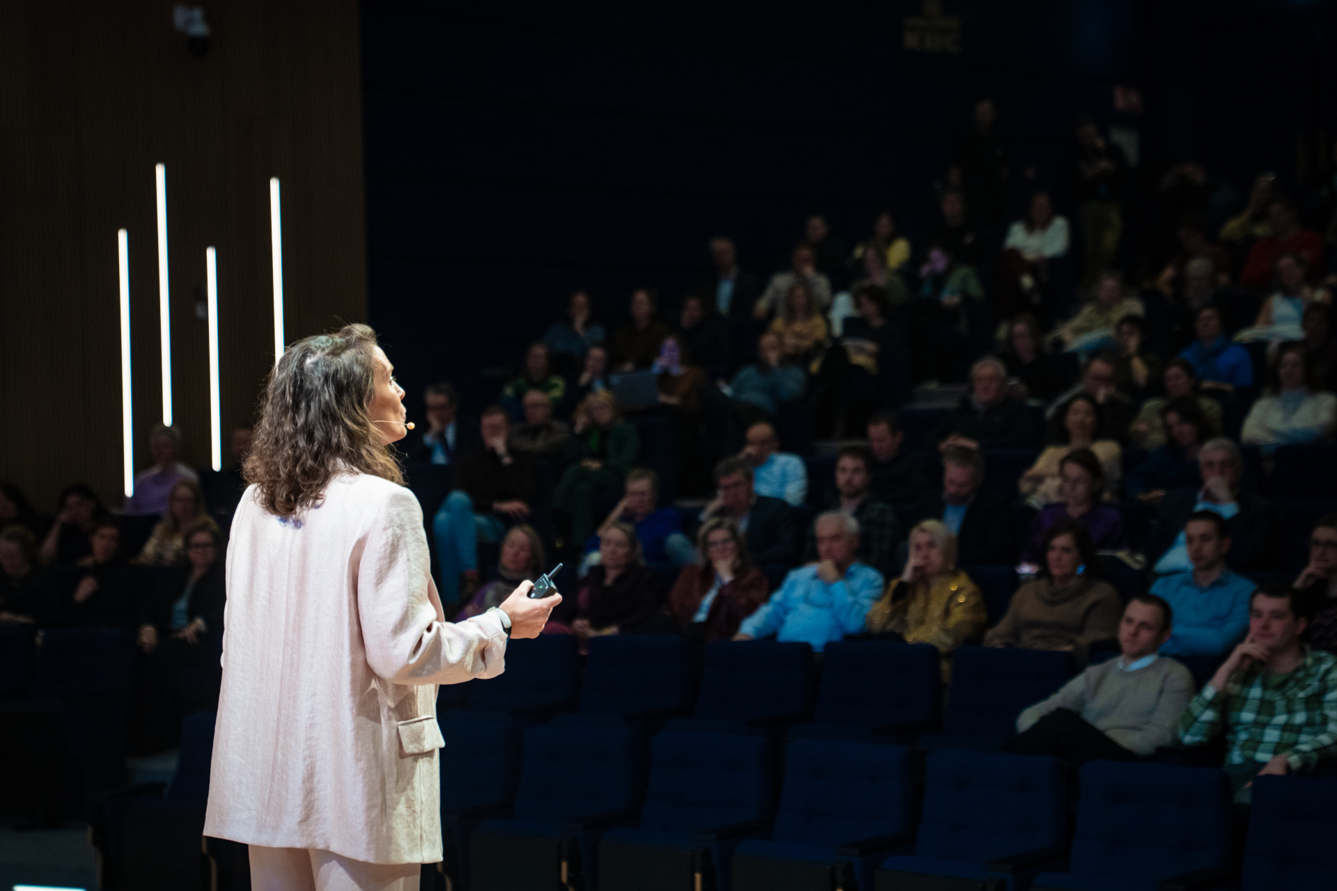 Keynote to perform under pressure